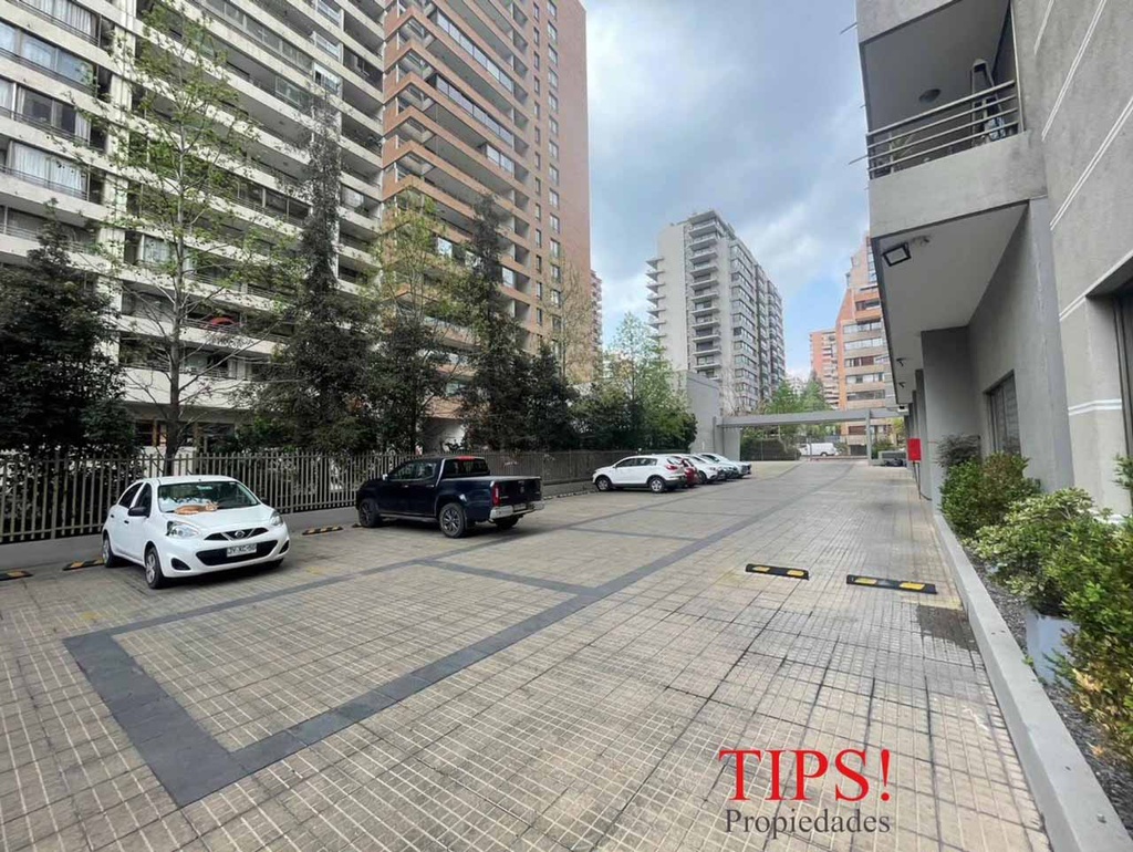 TIPSPROPIEDADES ARRIENDA DEPARTAMENTO EN LAS CONDES Valor 25 UF/Mes