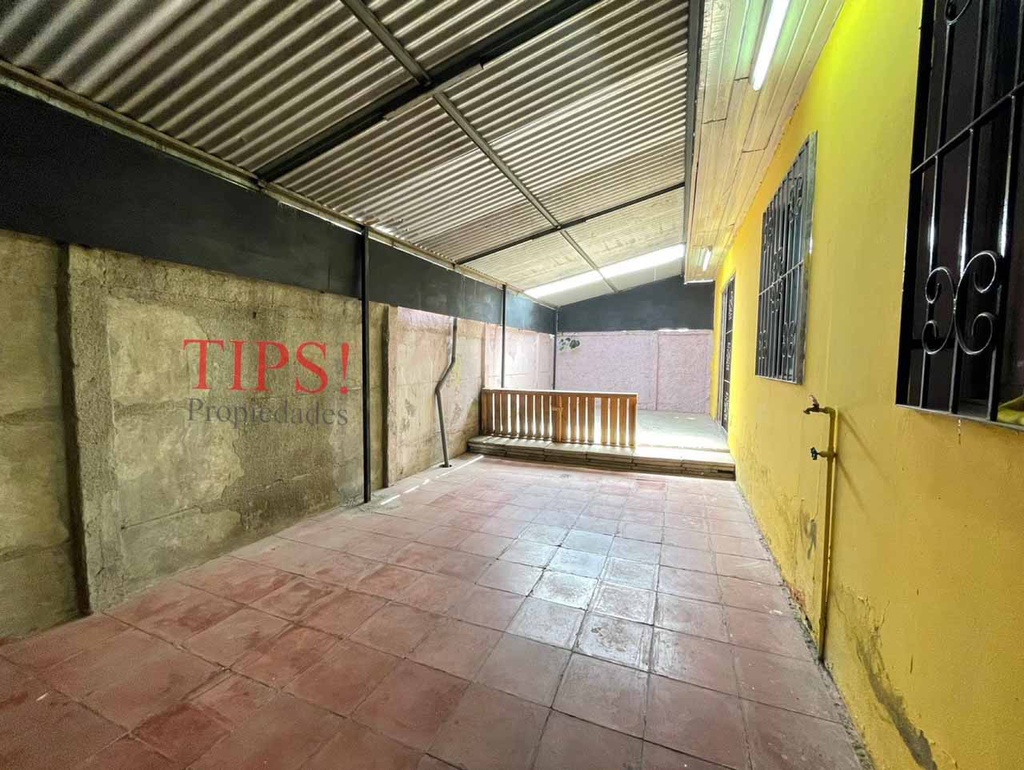 TIPSPROPIEDADES VENDE CASA EN ENRIQUE OLIVARES, LA FLORIDA