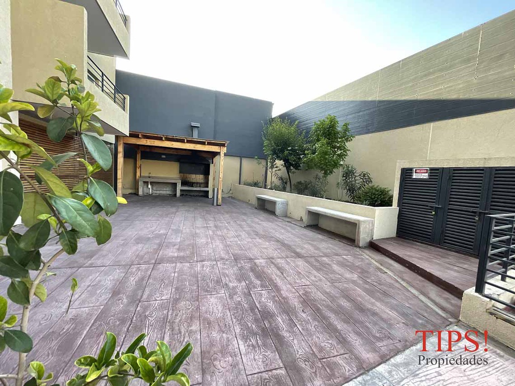 TIPSPROPIEDADES VENDE ACOGEDOR DEPARTAMENTO EN RECOLETA CASI NUEVO