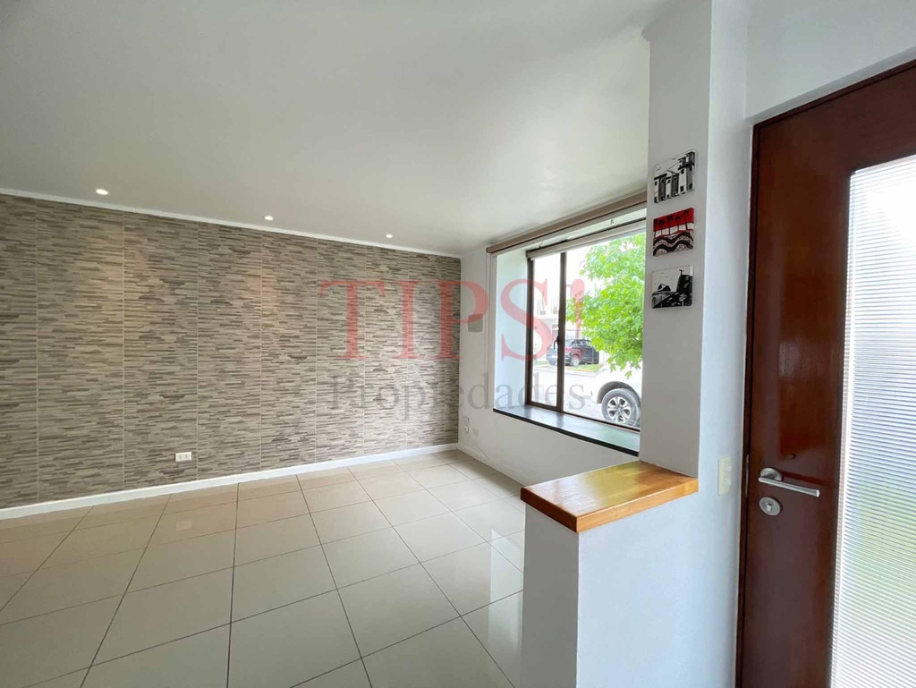 TIPSPROPIEDADES VENDE CASA EN Av. MIRAFLORES 1337, PEÑAFLOR