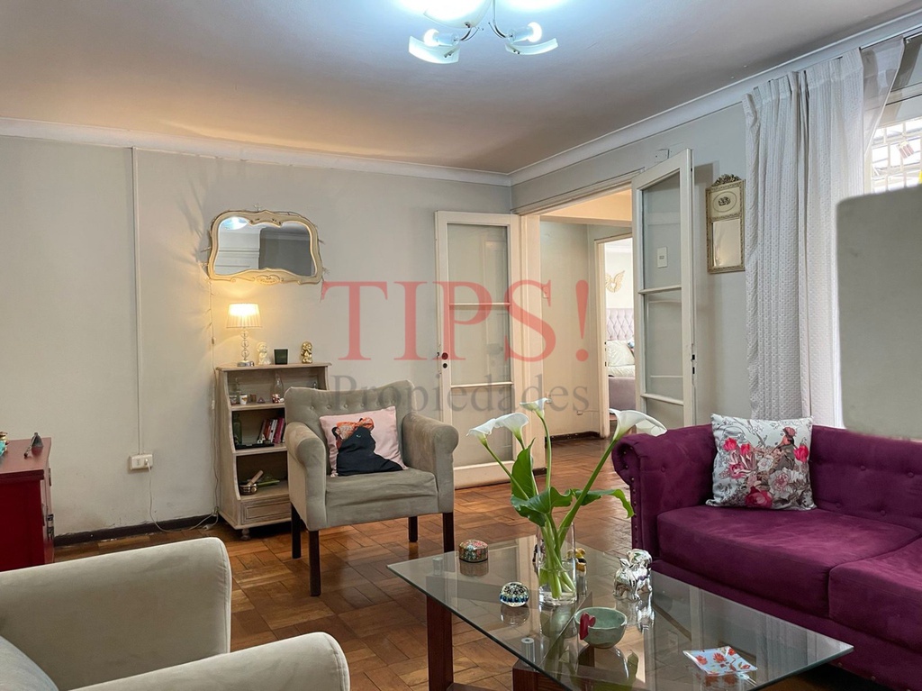 TIPSPROPIEDADES VENDE CASA EN CALLE TARRAGONA ALTURA 3.100, LAS CONDES