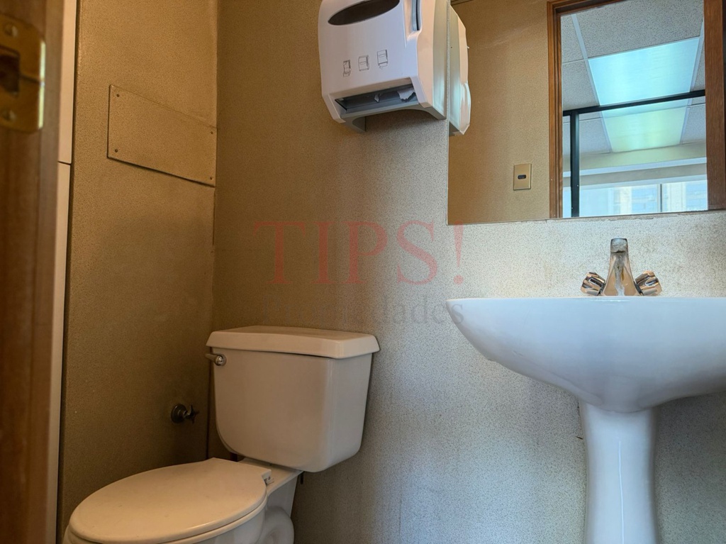 TIPSPROPIEDADES VENDE OFICINA EN LA CONCEPCIÓN 81, PROVIDENCIA