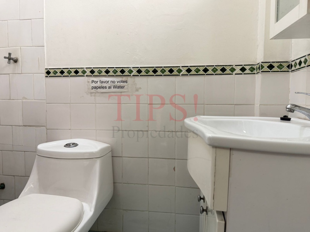 TIPSPROPIEDADES VENDE CASA EN CALLE MANUEL DE SALAS ALT. 600, ÑUÑOA
