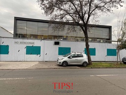 TIPSPROPIEDADES VENDE AMPLIO GALPÓN EN CALLE LOS GUINDOS, PEÑALOLEN